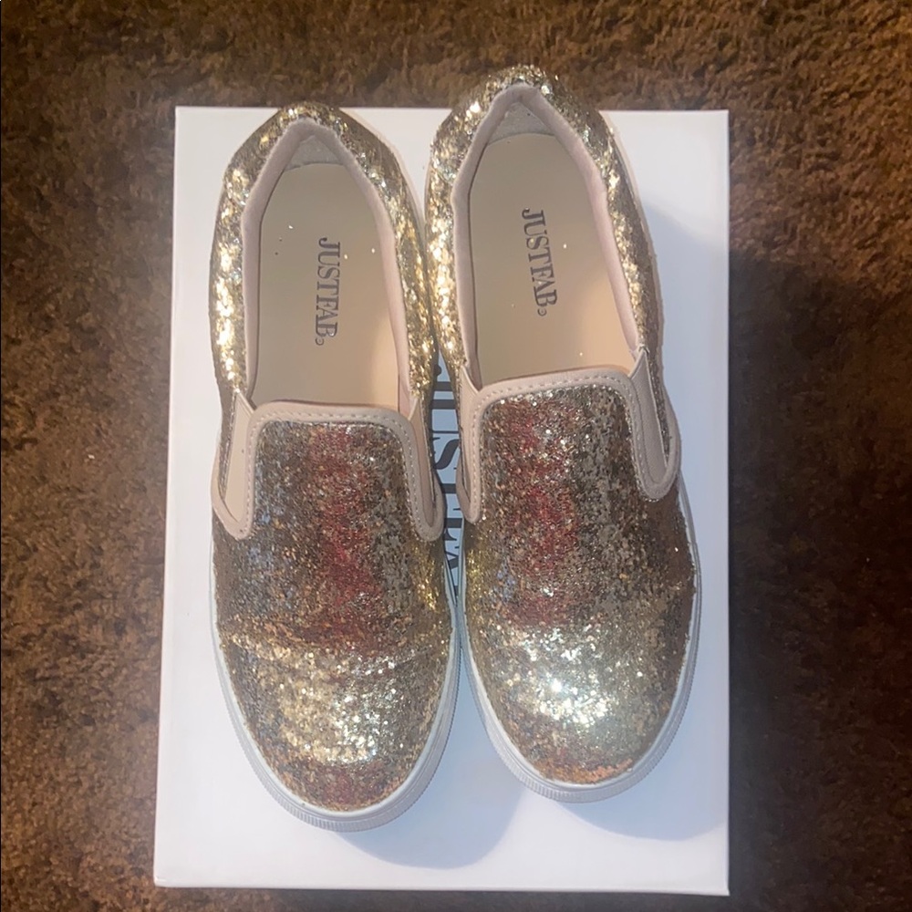 GET 4 $10
JustFab Gold Sparkle Slip-On Sneakers